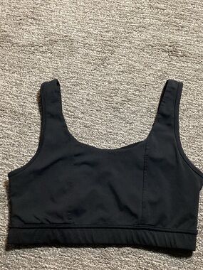 SHEIN Black Scoop Neck Sports Bralette